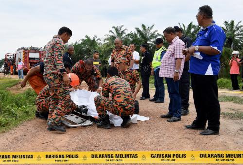 MK08_14102017_PESAWAT
