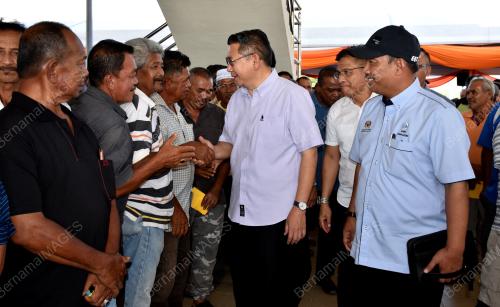 DATUK SERI SALAHUDDIN AYUB