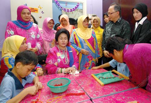 DATIN SERI ROSMAH MANSOR