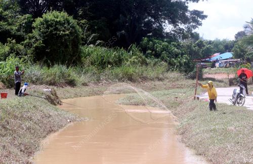 MK08_21112018_BANJIR_BN201811