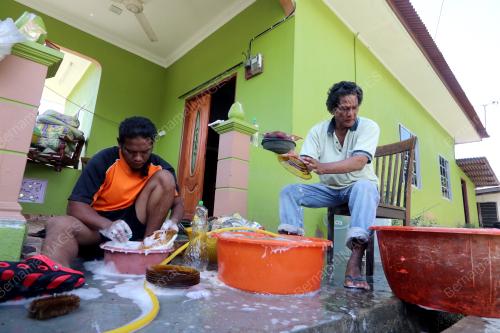 MK08_21112018_BANJIR