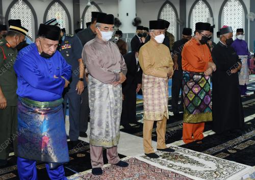 AL-SULTAN ABDULLAH RIÃ•AYATUDDIN AL-MUSTAFA BILLAH SHAH