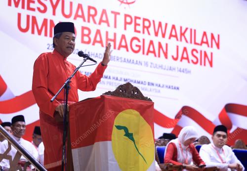 DATUK SERI MOHAMAD HASAN