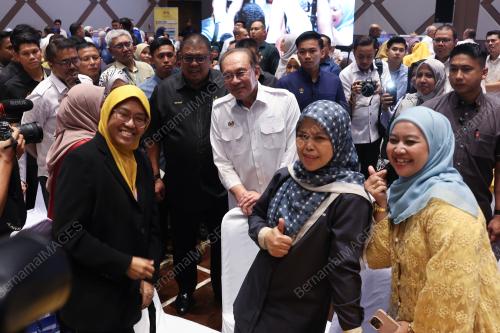 DATUK SERI ANWAR IBRAHIM