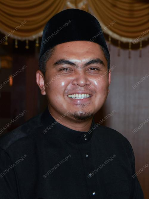 DR MUHAMAD AKMAL SALEH