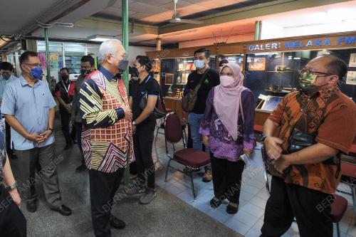 TAN SRI ANNUAR MUSA