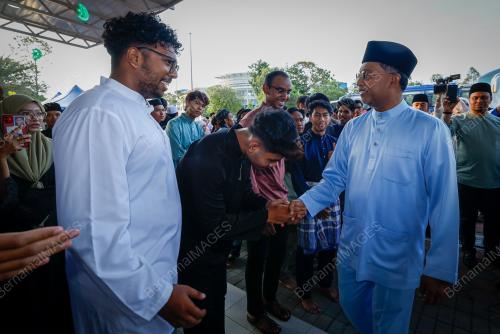 SENATOR DATUK SERI DR ZAMBRY ABDUL KADIR