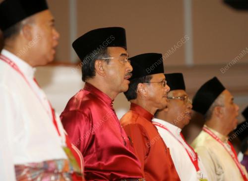 DATUK RAJA NONG CHIK RAJA ZAINAL ABIDIN