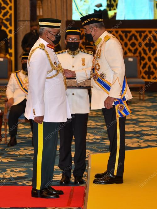 TUN MOHD ALI RUSTAM