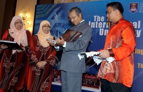 MK09_06112012_UITM_MAHATHIR