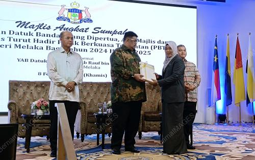DATUK SERI AB RAUF YUSOH