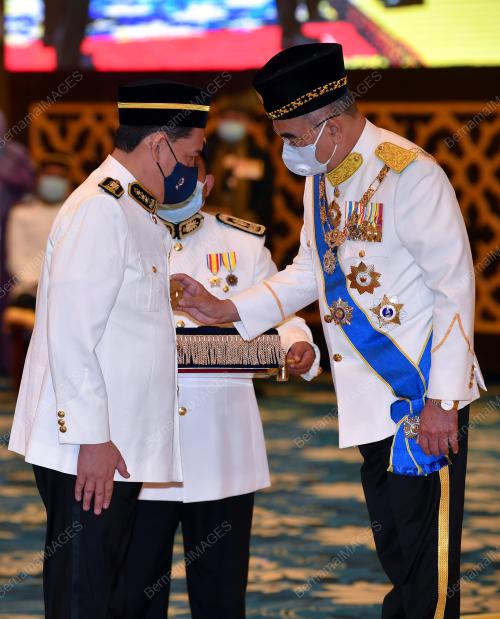 TUN MOHD ALI RUSTAM