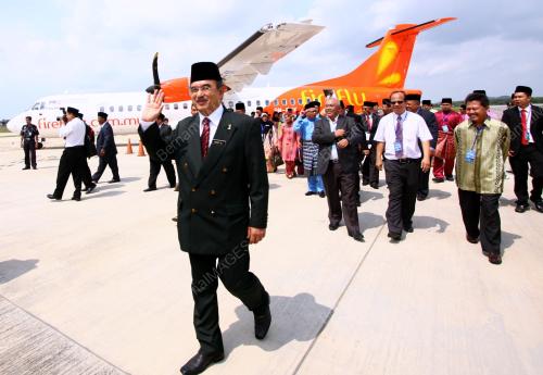 DATUK SERI MOHD ALI RUSTAM