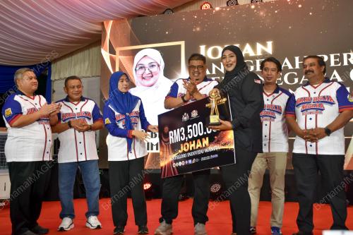 DATUK SERI AB RAUF YUSOH