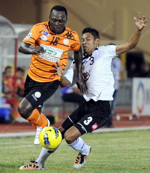MK09_19022012_PIALA_F