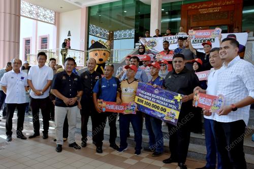 DATUK SERI AB RAUF YUSOH