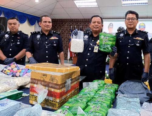 DATUK ZAINOL SAMAH