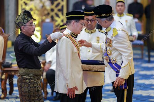 TUN MOHD ALI RUSTAM