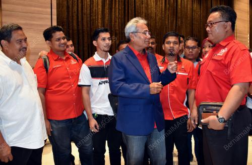 DATUK SERI MOHD REDZUAN YUSOF