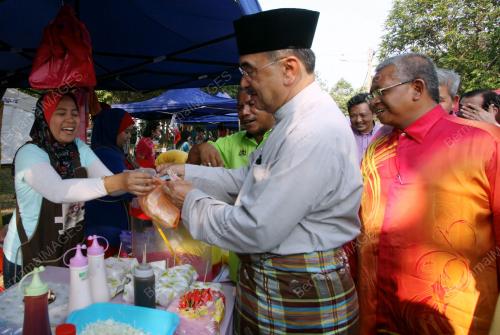 MK09_26072012_BAZAR