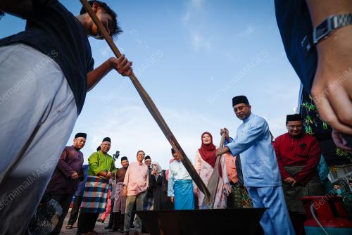 SENATOR DATUK SERI DR ZAMBRY ABDUL KADIR