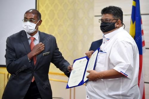 DATUK SERI AB RAUF YUSOH