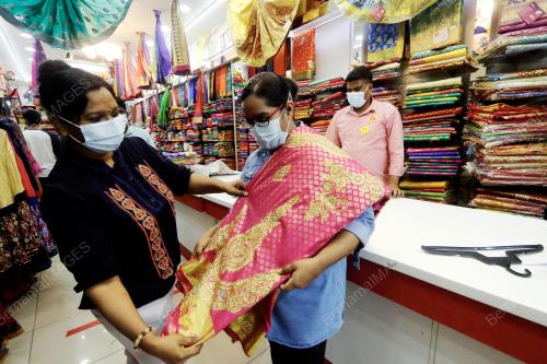 TINJAUAN PERSIAPAN DEEPAVALI