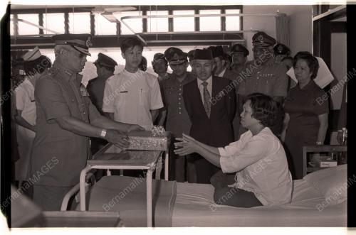 AGONG DI HOSPITAL TENTERA MELAKA