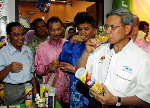 MUSTAPA MOHAMED