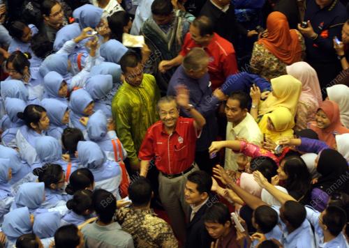 MK10_20012011_UTeM_WACANA