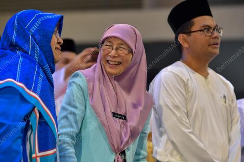 DATUK SERI DR WAN AZIZAH WAN ISMAIL