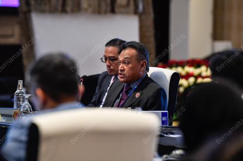 DATUK AWANG ALIK JEMAN