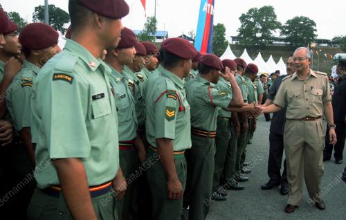 MOHD NAJIB TUN ABDUL RAZAK