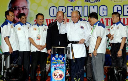 MOHD NAJIB TUN RAZAK