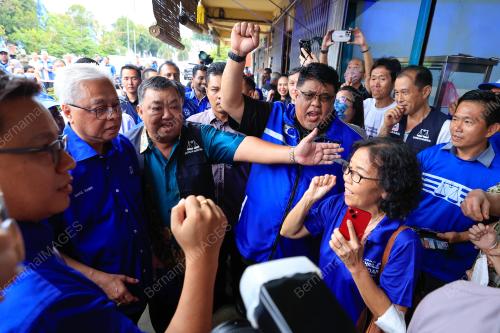 DATUK SERI ISMAIL SABRI YAAKOB