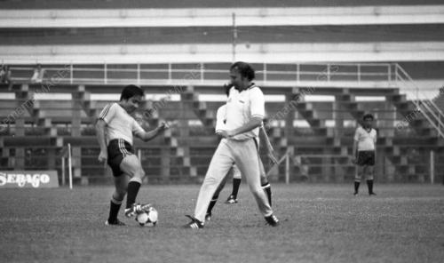 MK12_12012015_BOLA_MENTERI