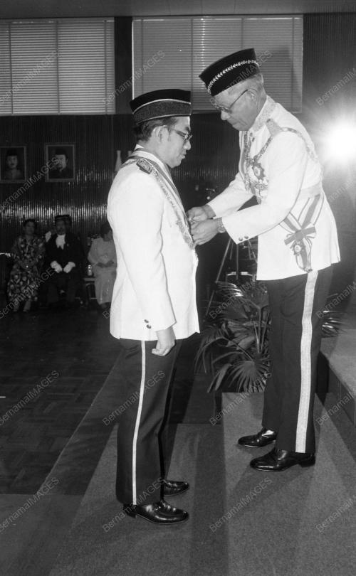 MK12_14092015_PENGANUGRAHAN_PINGAT