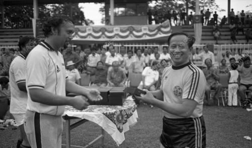 MK13_12012015_BOLA_MENTERI