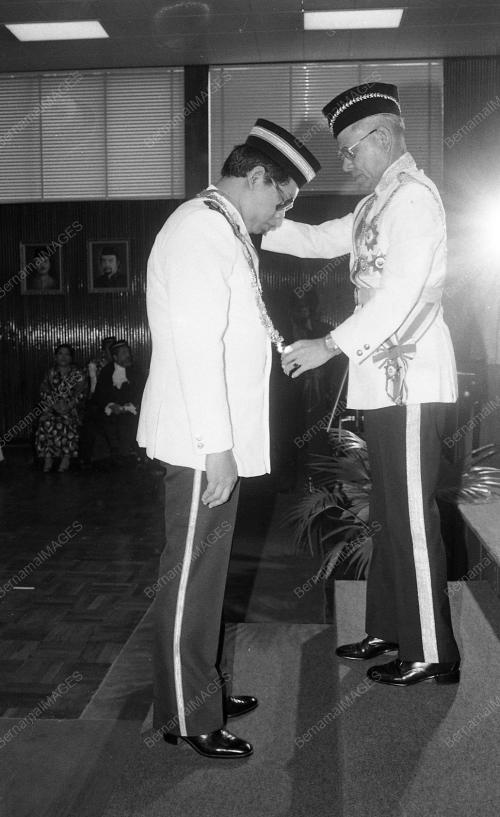 MK13_14092015_PENGANUGRAHAN_PINGAT