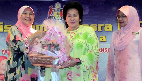 MK13_24022012_NGO_ROSMAH
