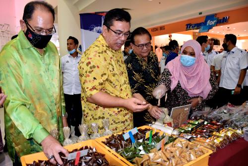 DATUK ALEXANDER NANTA LINGGI