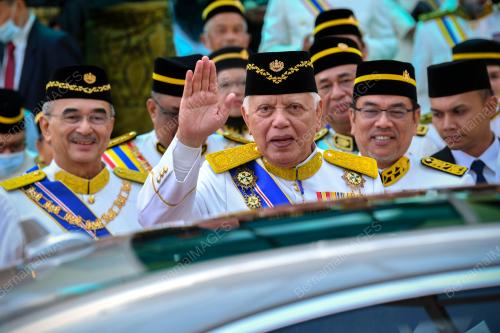 TUN MOHD KHALIL YAAKOB