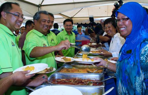 TAN SRI MUHYIDDIN YASSIN