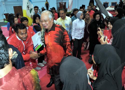 MK15_16112012_PM_SILAT