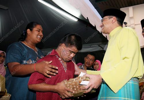 HISAMMUDDIN TUN HUSSIEN