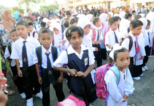 MK16_04012016_TAHUN_SATU
