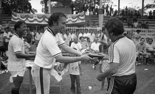 MK16_12012015_BOLA_MENTERI