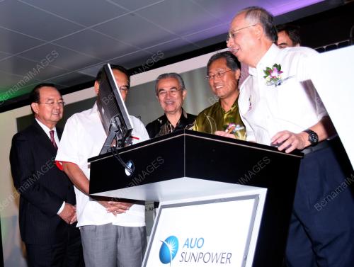 MOHD NAJIB MOHD RAZAK