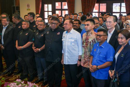DATUK SERI ANWAR IBRAHIM
