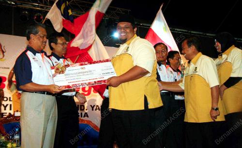MUHYIDDIN MOHD YASSIN
